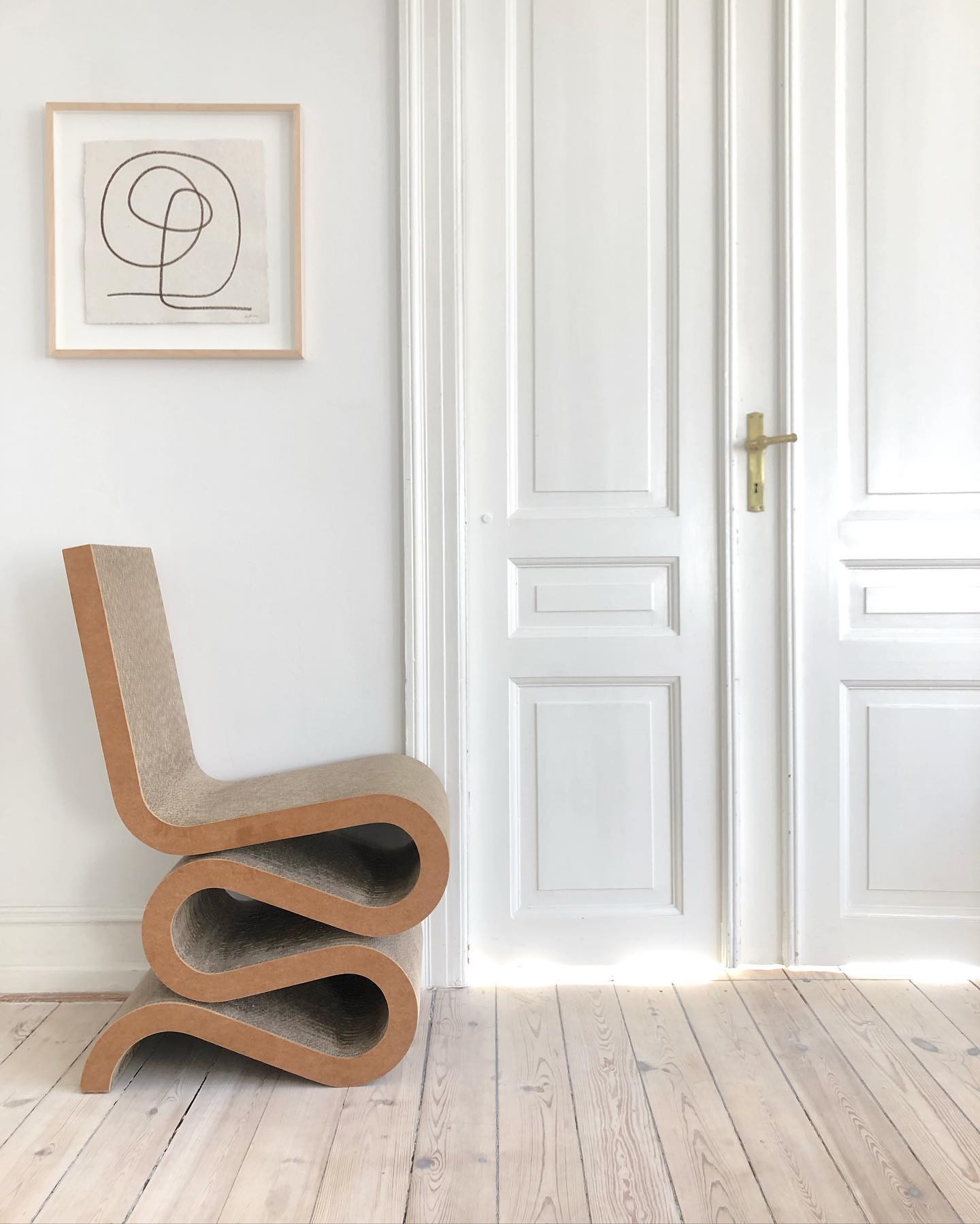 Sillas Wiggle Side Chair MINIM mobiliario e iluminación de diseño