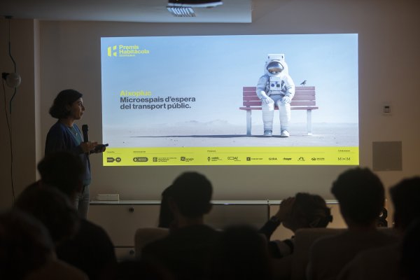 Presentación de las bases de los Premios Habitácola 2024 en MINIM Barcelona
