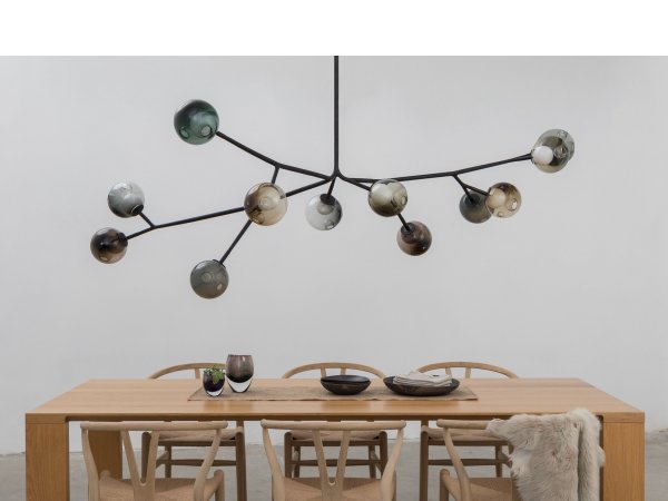 28 Armature_lámpara techo - Bocci - MINIM - lifestyle sobre mesa