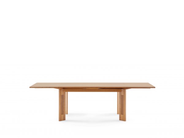 Cassina, 320 Berlino Table