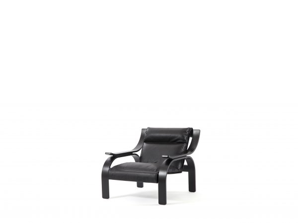 Cassina, 722 Woodline