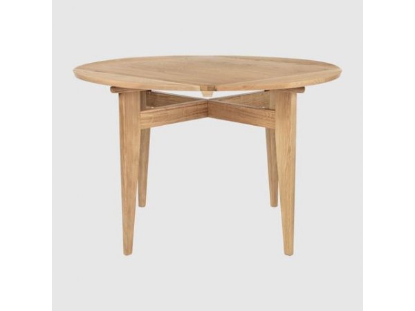 B-Table_DiningTable_mesa de comedor_extensible_ 85x85_nogal_Gubi_MINIM