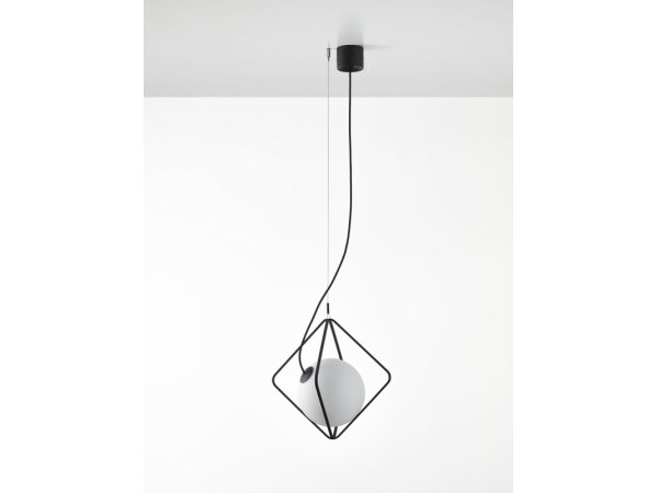Brokis-JackOlanternLargeSuspension-LucieKoldova-MINIMShowroom