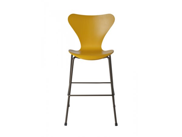 FritzHansen_Serie7Junior_Jacobsen_MinimShowroom