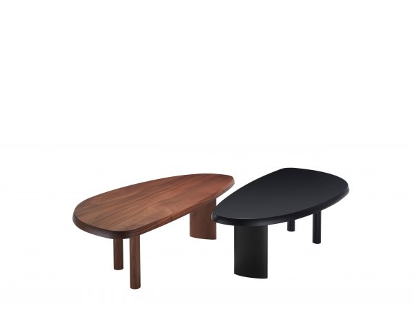 Cassina, 525 Table en Forme Libre