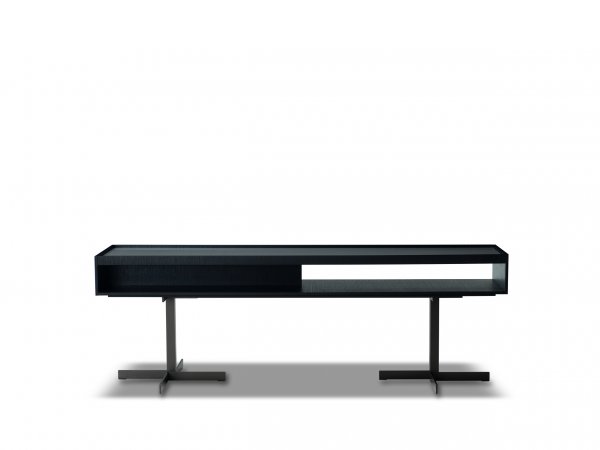 Minotti, Close