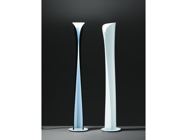 Artemide, Cadmo pie