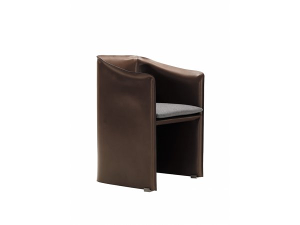 Minotti, Case 