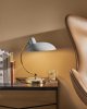 Lamparita_KAISER idell - 6631-T Luxus_ gris claro - Easy Grey - dorado - MINIM - lifestyle sala de estar