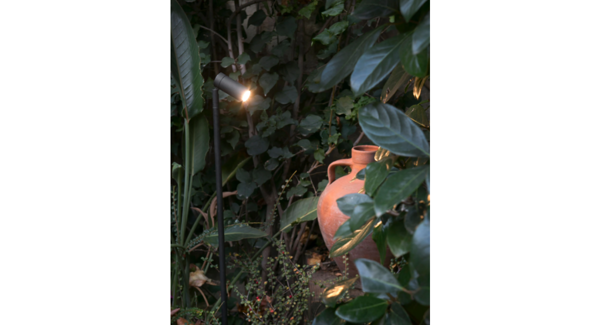 seth-ESTACA-jardin-minim showroom-faro-outlet