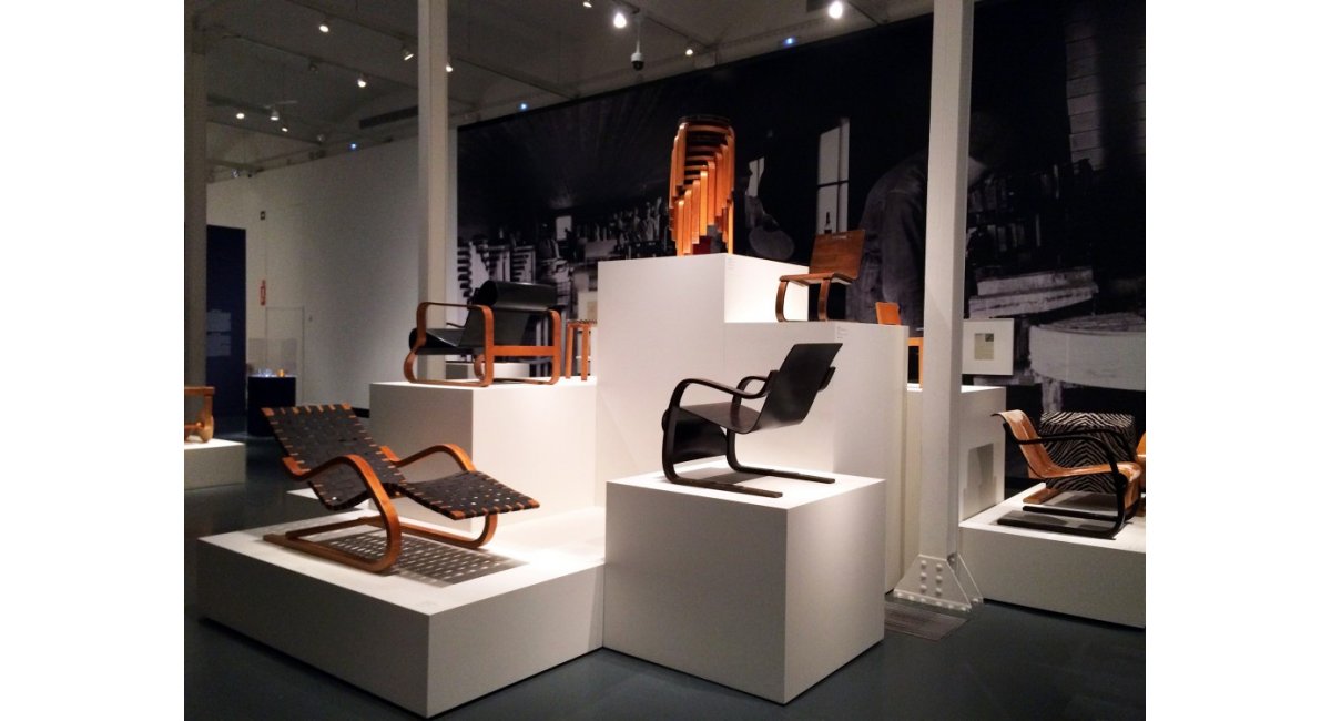 Visita guiada en imágenes · Exposición de Alvar Aalto