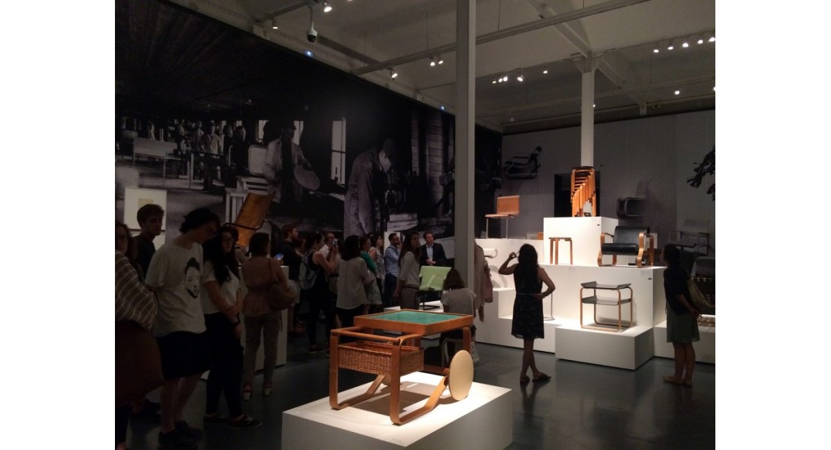 Visita guiada en imágenes · Exposición de Alvar Aalto