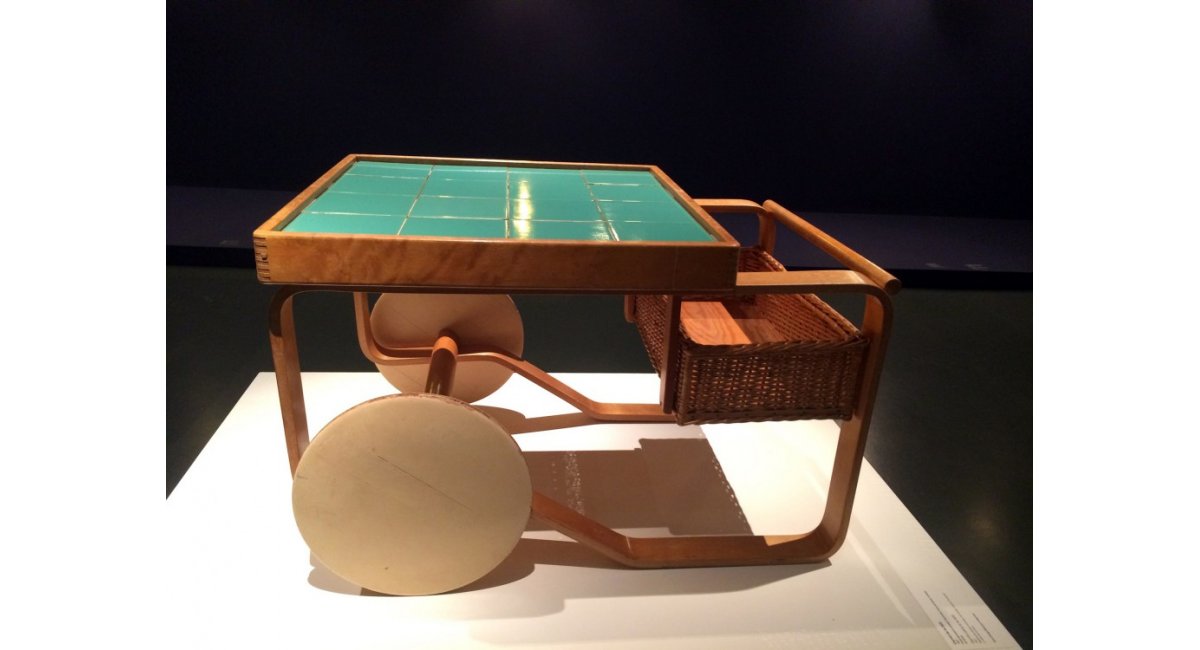 Visita guiada en imágenes · Exposición de Alvar Aalto