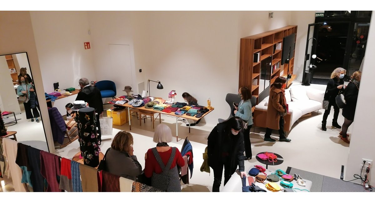 Candela Cort - crner Sábado 12 de diciembre - mercadillo navideño - MINIM - Madrid