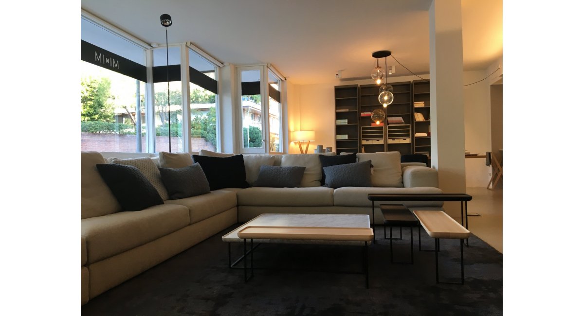Escaparate Cassina en MINIM Barcelona