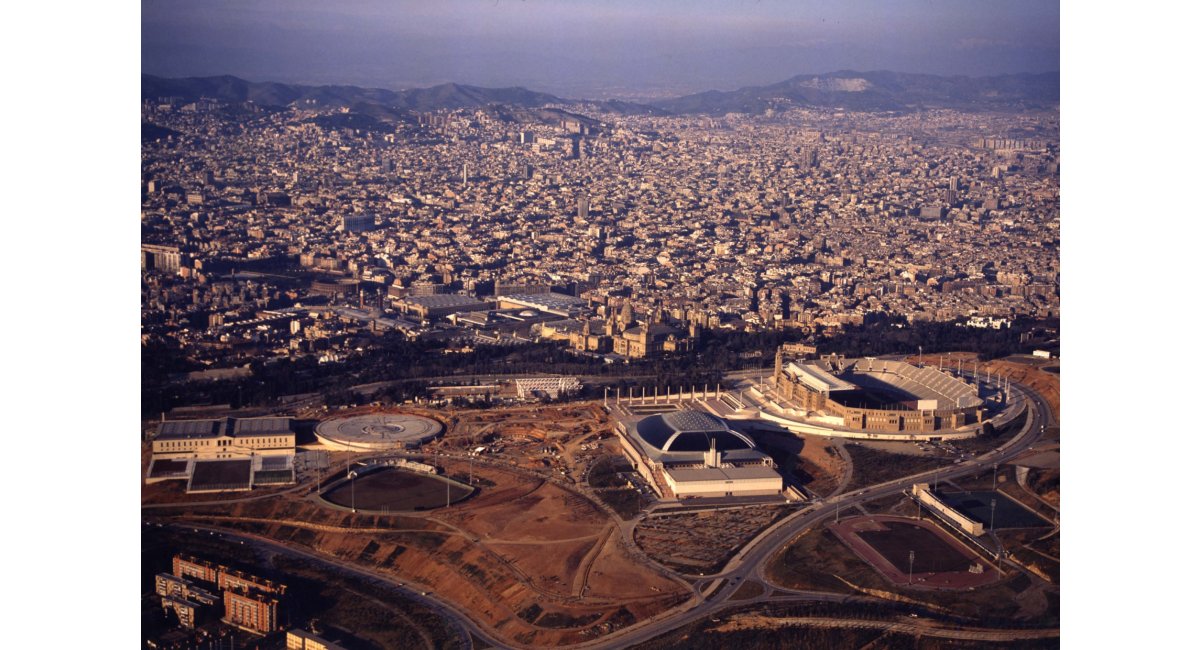 Xerrada Correa Milá, en perspectiva. Revista arquitecturas BIS