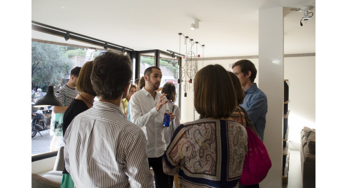 Presentación de "Lines & Dots" en imágenes