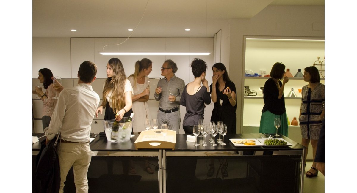 Presentación de "Lines & Dots" en imágenes