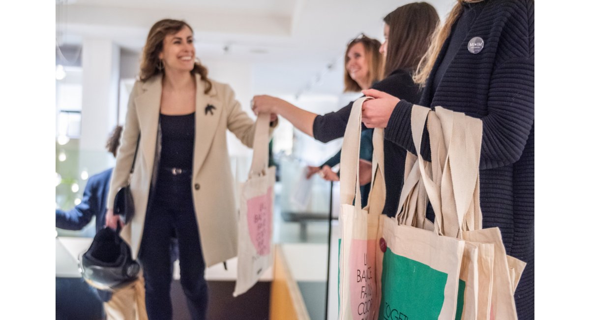 Lina Bo Bardi y la Bowl Chair en MINIM Barcelona