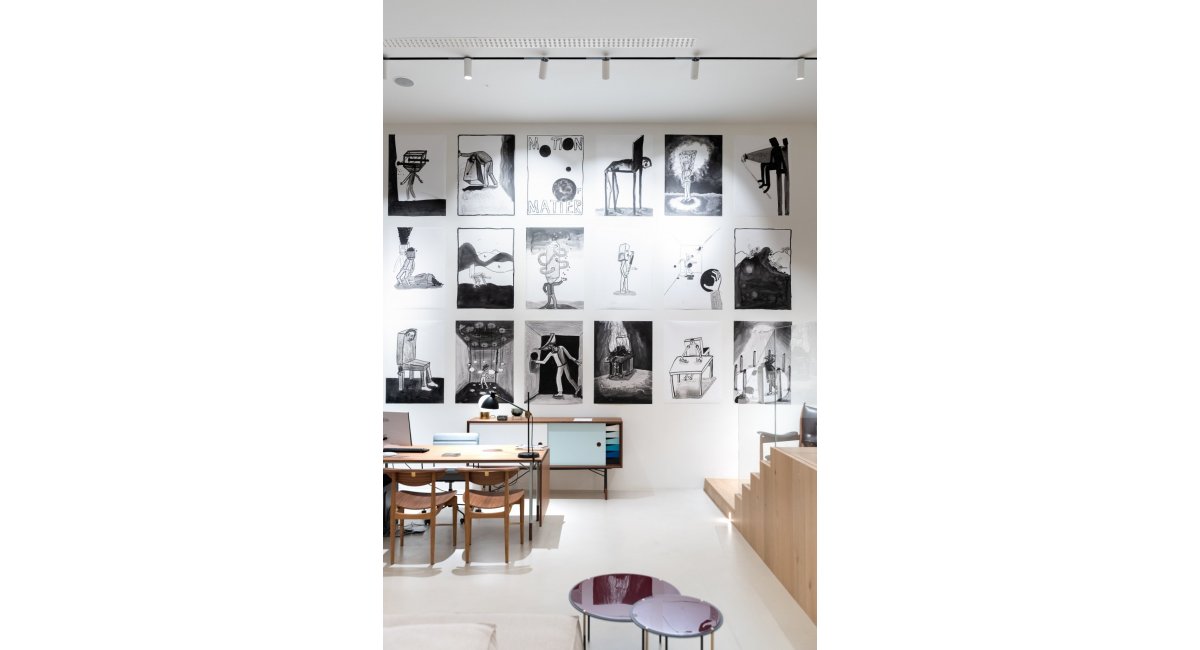 Pinturas "Motion of Matter" en blanco y negro de Julia Oschatz