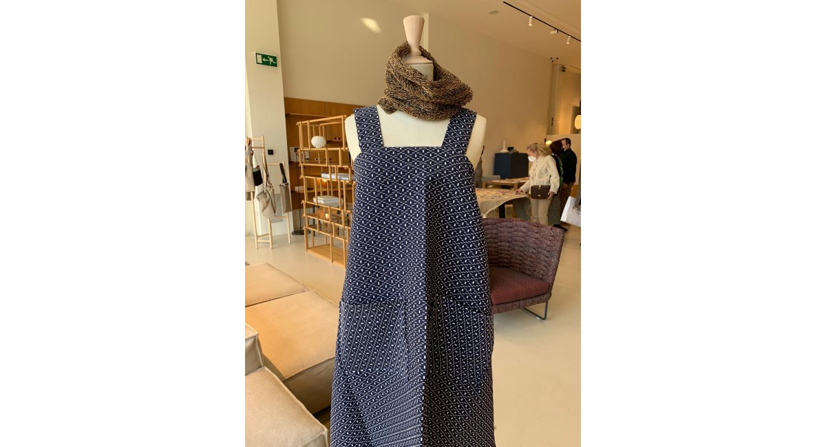 Mercadillo navideño - Puesto Carmen Pinart - Delantal lino - MINIM Madrid