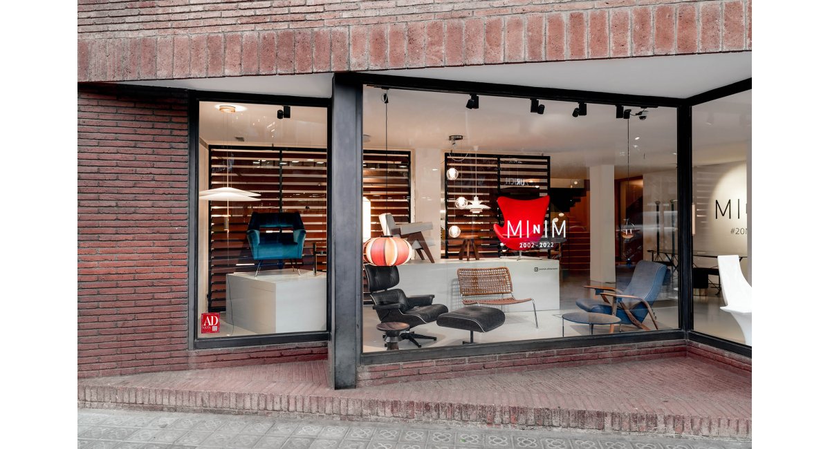 escaparate MINIM Barcelona 20 iconos del diseño contemporáneo
