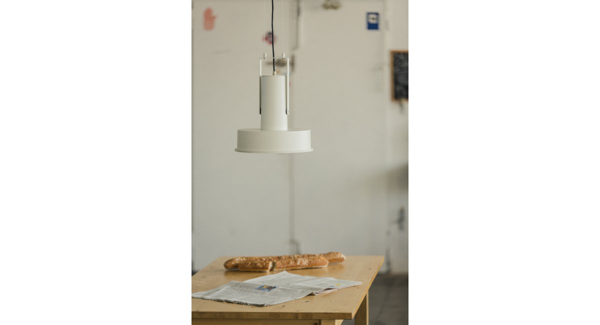 Santa &amp; Cole, Arne Domus