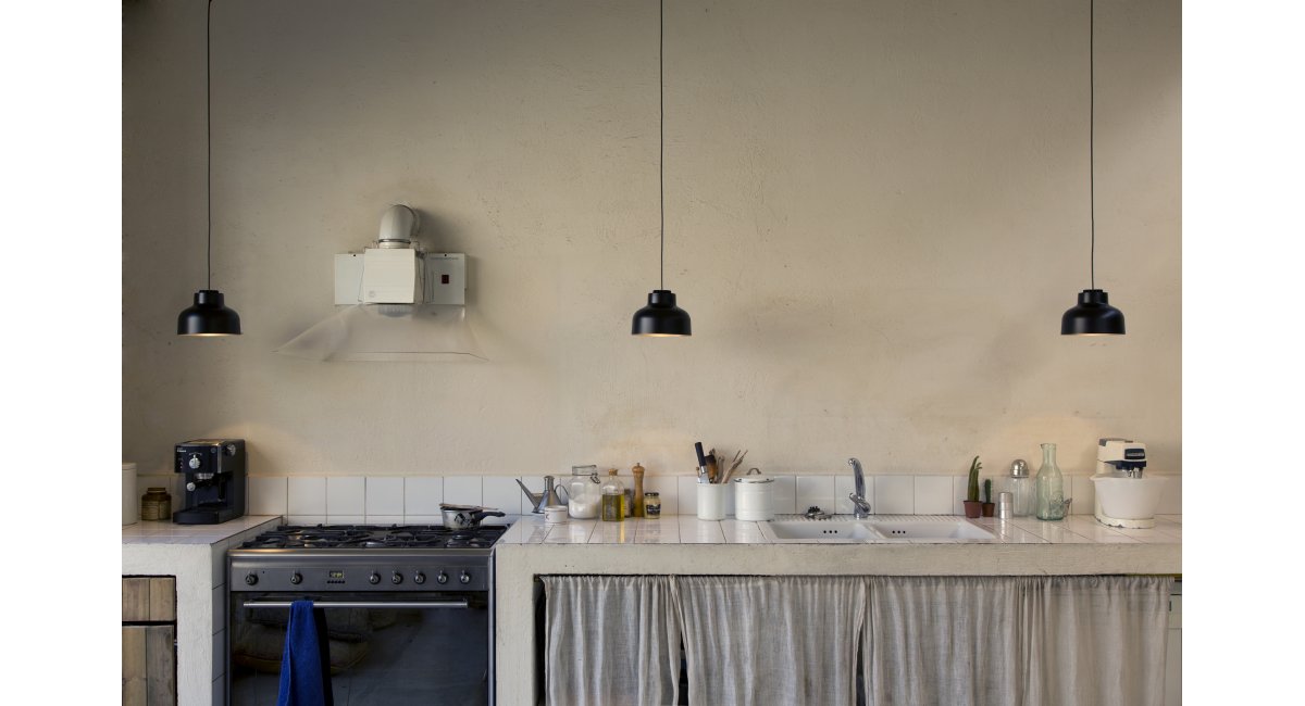 Santa &amp; Cole, M64