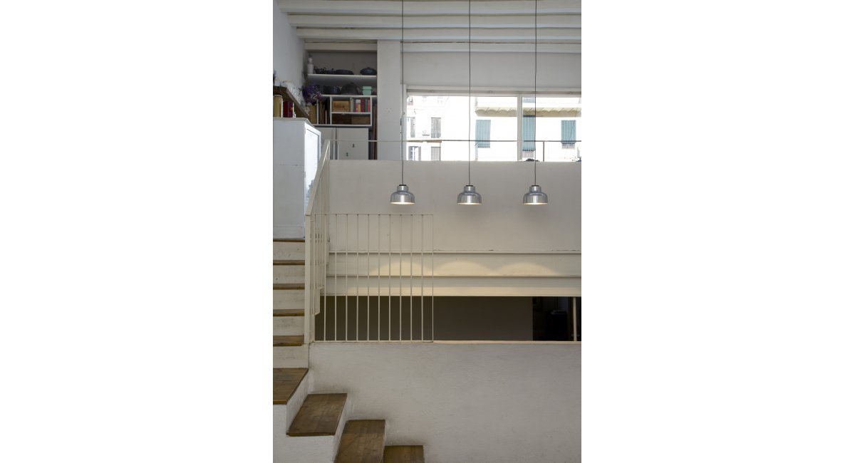 Santa &amp; Cole, M64