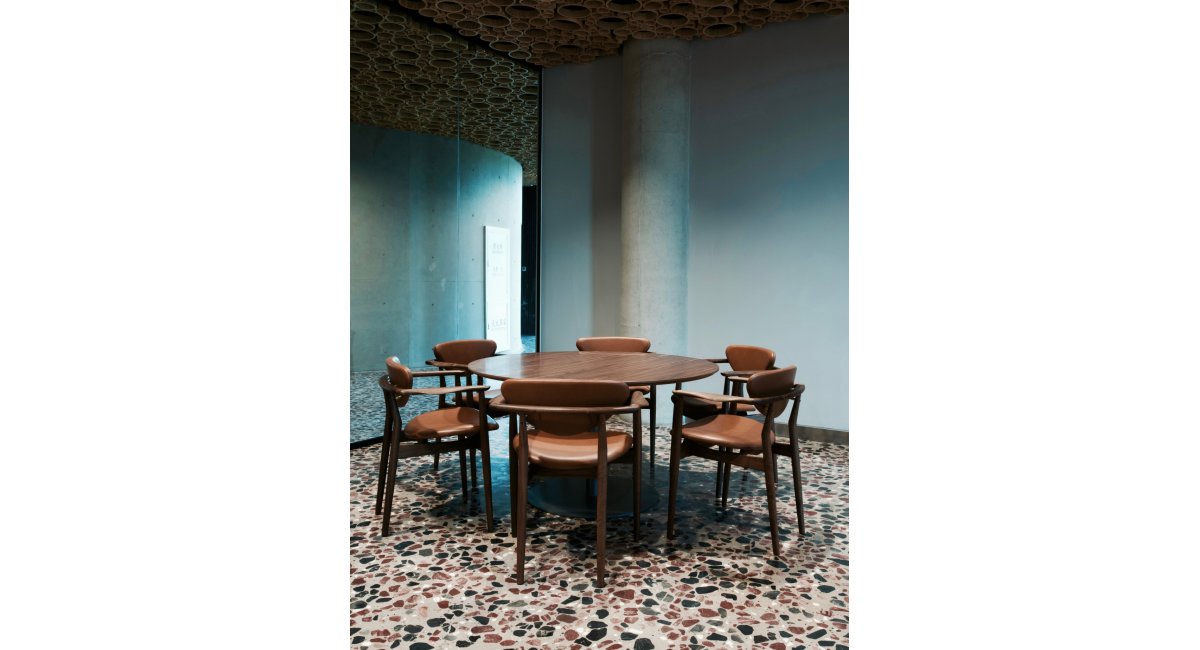 House of Finn Juhl, 109 chair