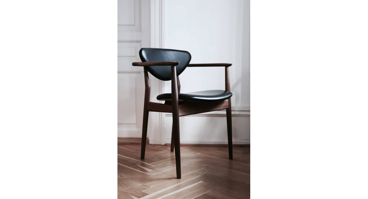 House of Finn Juhl, 109 chair