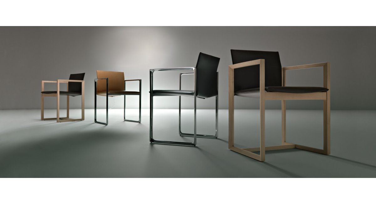 Cassina, 184 Eve