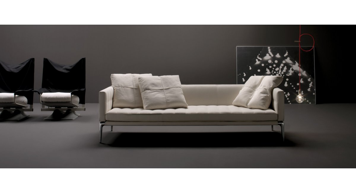 Cassina, 243 Volage