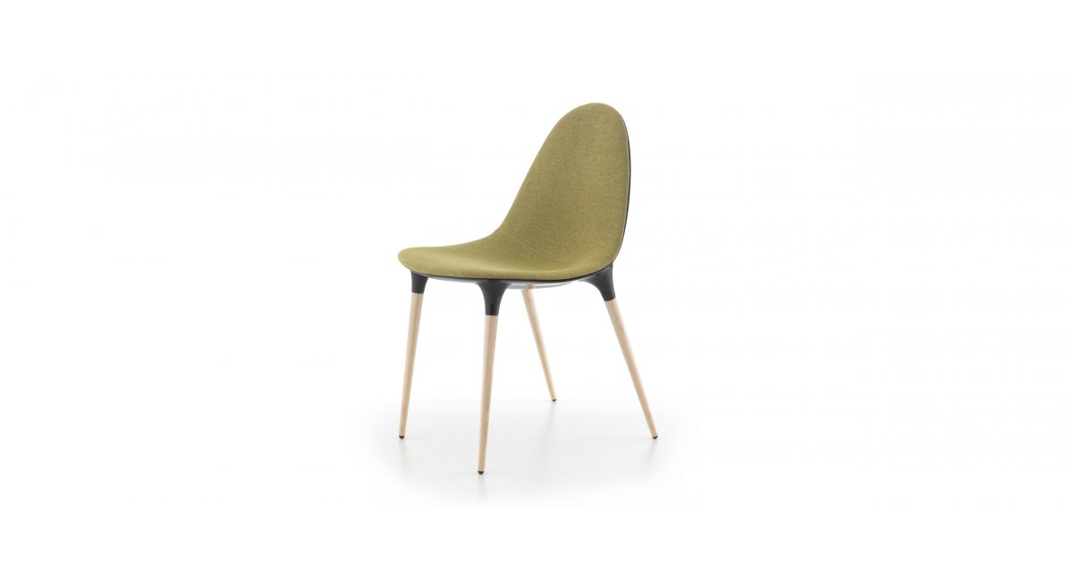 Cassina, 245-247 Caprice