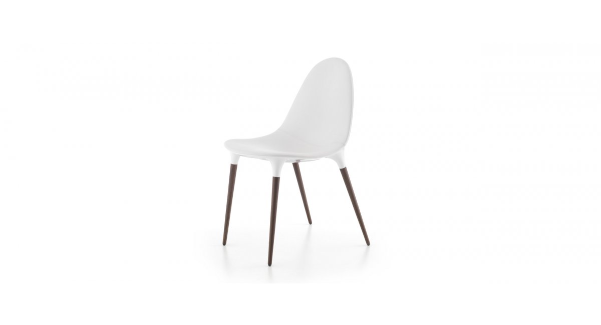 Cassina, 245-247 Caprice