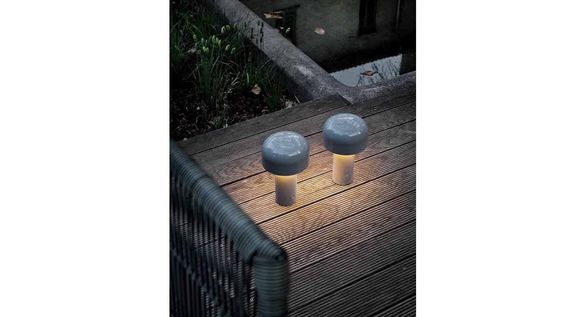 bellhop Table Lamp - lámpara portatil - Flos - MINIM