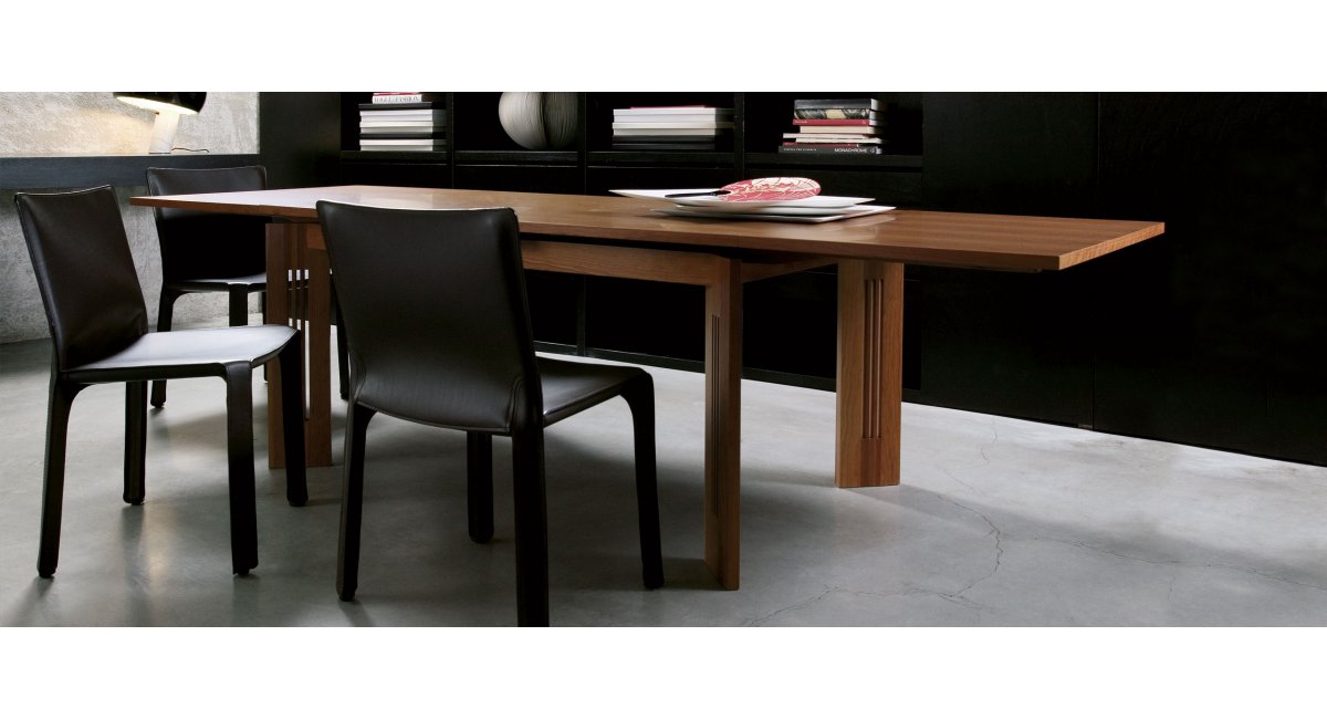 Cassina, 320 Berlino Table