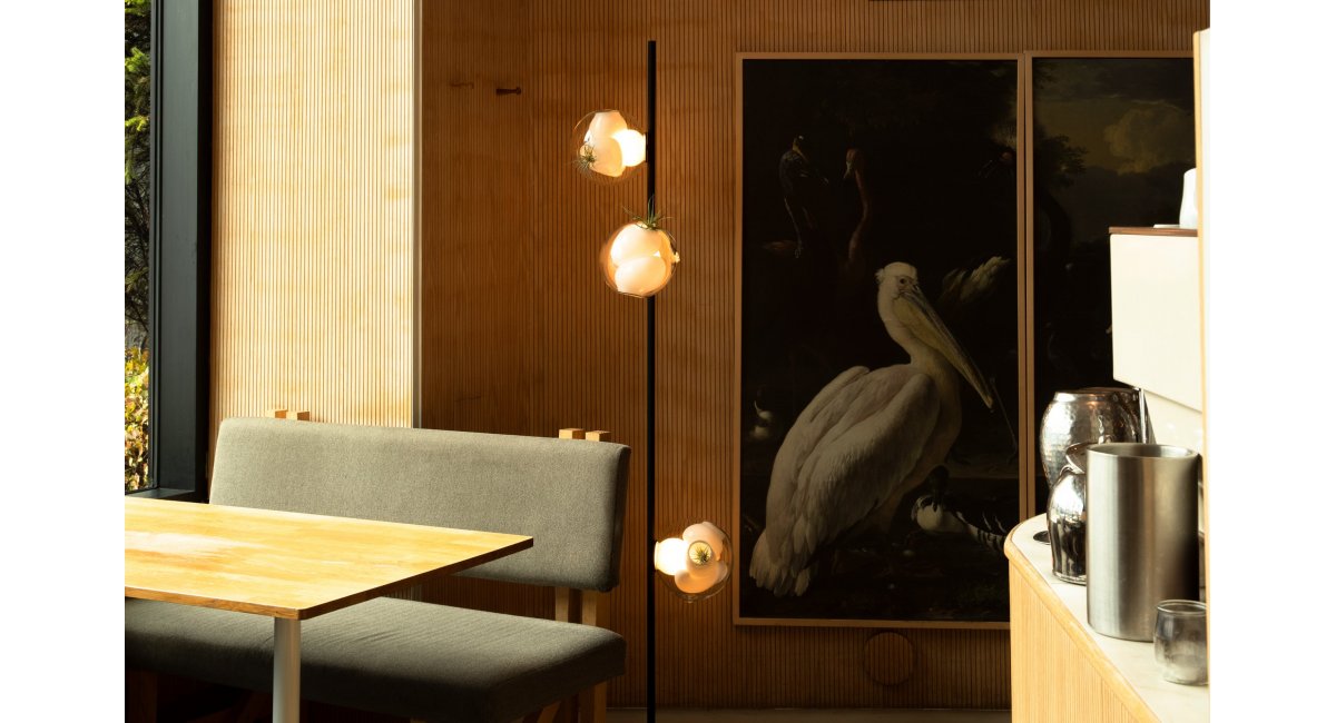 38 V Stem_lámpara de pie_DanielH_Bocci - MINIM - lifestyle sala de estar