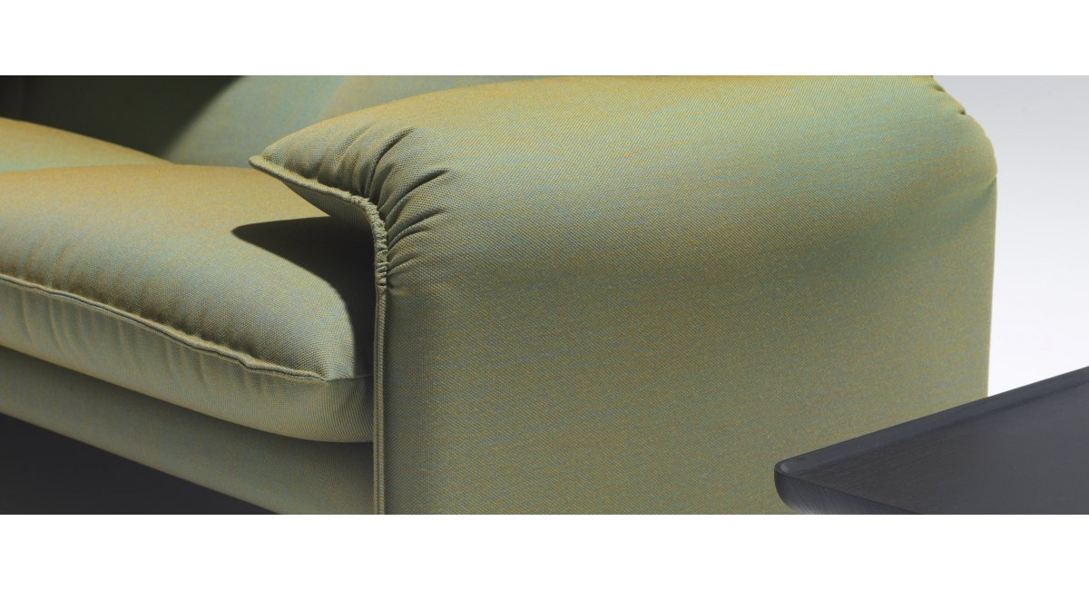 Cassina, 675 Maralunga 40