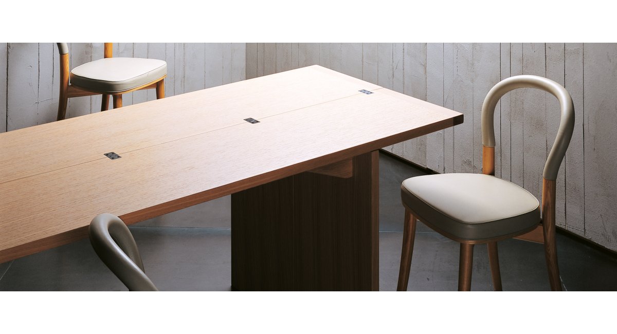 Cassina, 702 La Barca