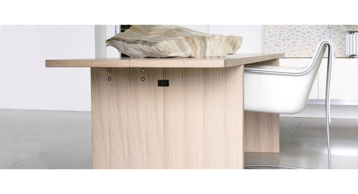 Cassina, 702 La Barca