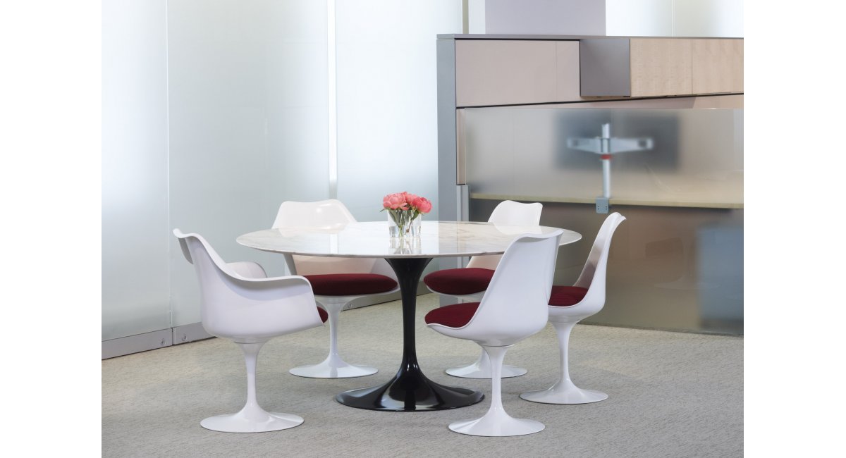 Knoll, Saarinen Table