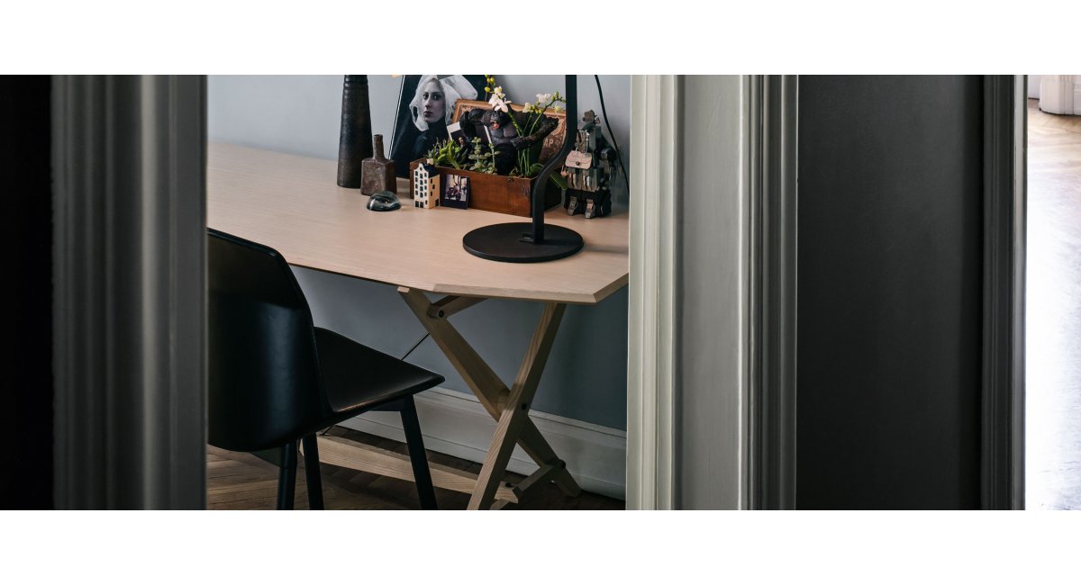 Cassina, 833 Cavalletto