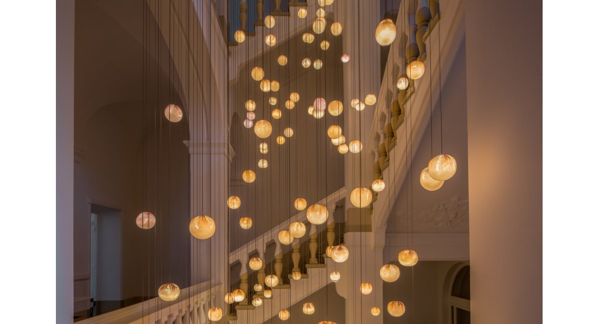 84 Random - lámpara de techo - Bocci - MINIM - lifestyle escalera