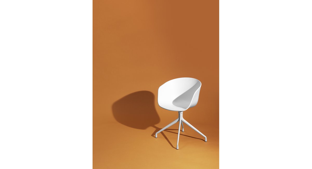 Hay, About a Chair AAC20 AAC21