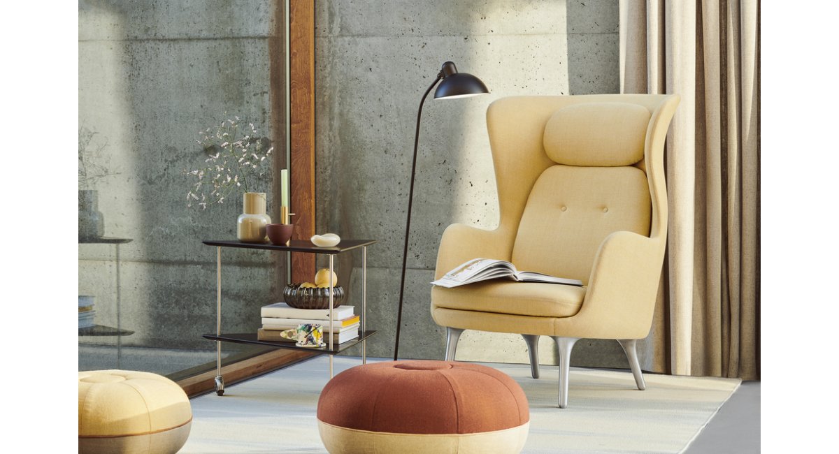 AJ Trolley - Camarera - Arne Jacobsen - madera negra - MINIM - lifestyle sala de estar