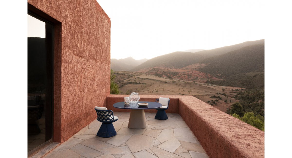 ALLURE O' Outdoor - Monica Armani - Mesa - B&amp;B