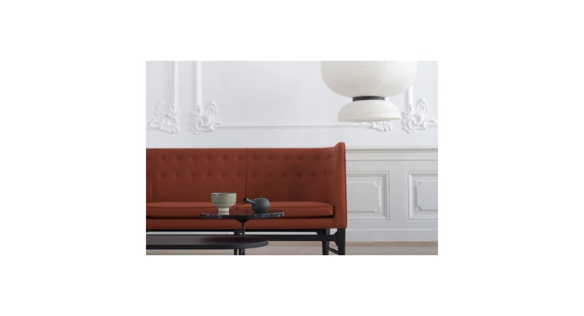 And Tradition, Formakami