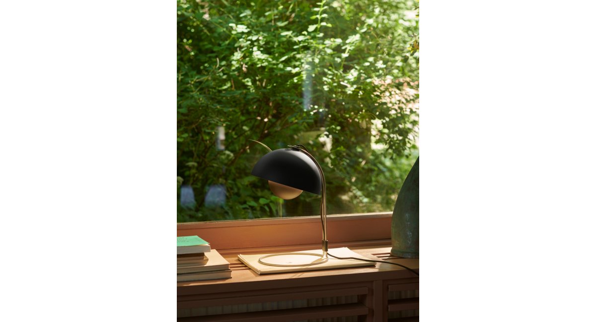 AndTradition-LamparaFlowerpot-VernerPanton-MINIM Showroom