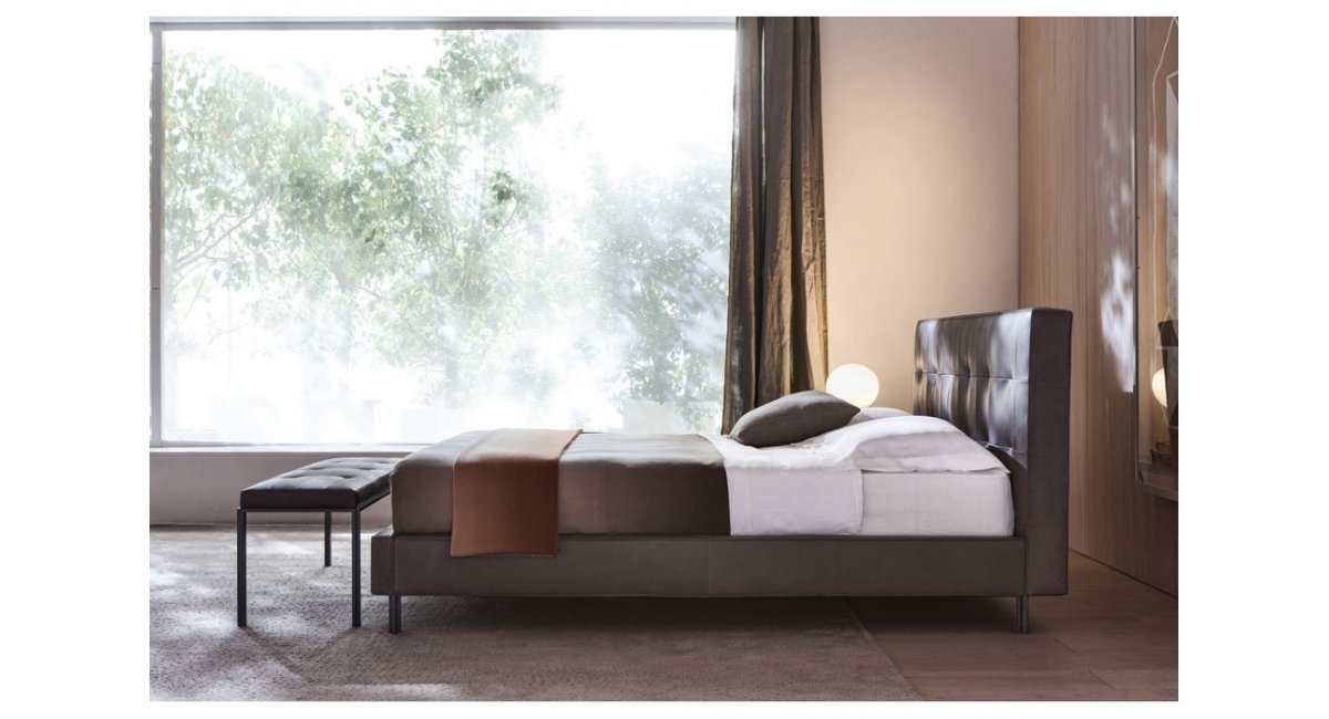 Anton cama Molteni en MINIM